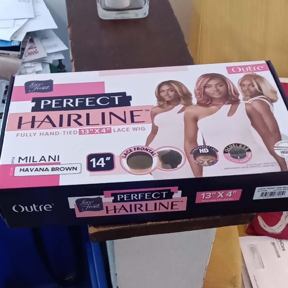 Outre Perfect Hairline 14" Lace Wig - Havana Brown